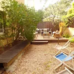 Lägenhet Spacious Cocoon With Garden Close To The Sea *