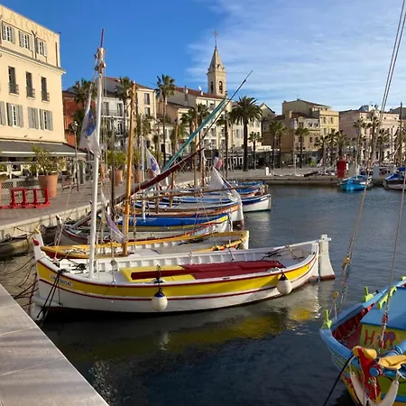 Spacious Cocoon With Garden Close To The Sea *