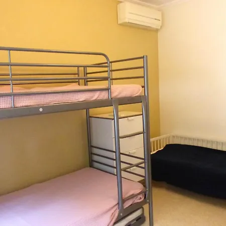 Spacious Cocoon With Garden Close To The Sea Daire