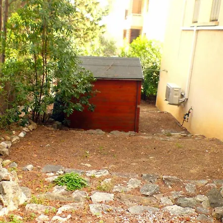 Daire Spacious Cocoon With Garden Close To The Sea Sanary-sur-Mer